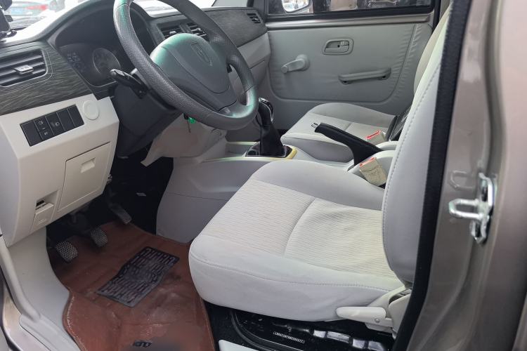 Used Jinbei New Hiace X30L 2021 1.5L Wealth Edition Bus Non-Air-Conditioned China VI Standard SWC15M Left Front Seat