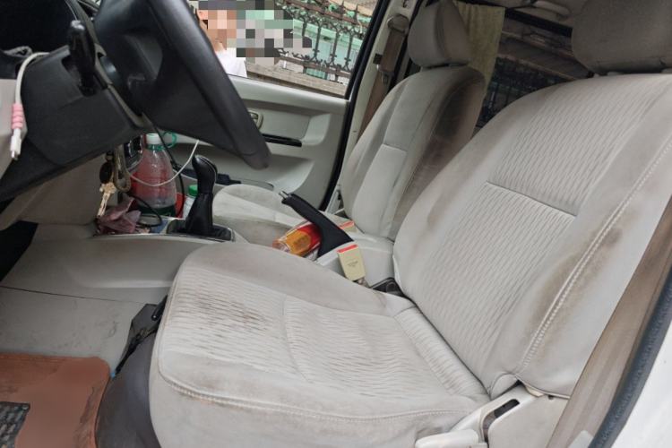 Used Jinbei New Hiace X30L 2021 1.5L Business Central Air-Conditioned Van China VI Standard SWC15M Left Front Seat