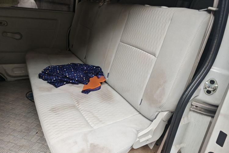 Used Jinbei New Hiace X30L 2021 1.5L Business Central Air-Conditioned Van China VI Standard SWC15M Left Rear Seat