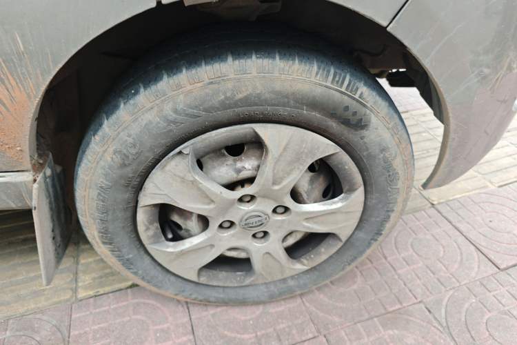 Used Jinbei New Hiace X30L 2021 1.5L Business Central Air-Conditioned Van China VI Standard SWC15M Right Front Wheel Hub
