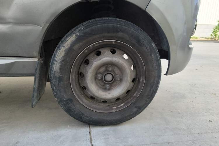 Used Jinbei New Hiace X30L 2021 1.5L Wealth Edition Bus Non-Air-Conditioned China VI Standard SWC15M Right Front Wheel Hub