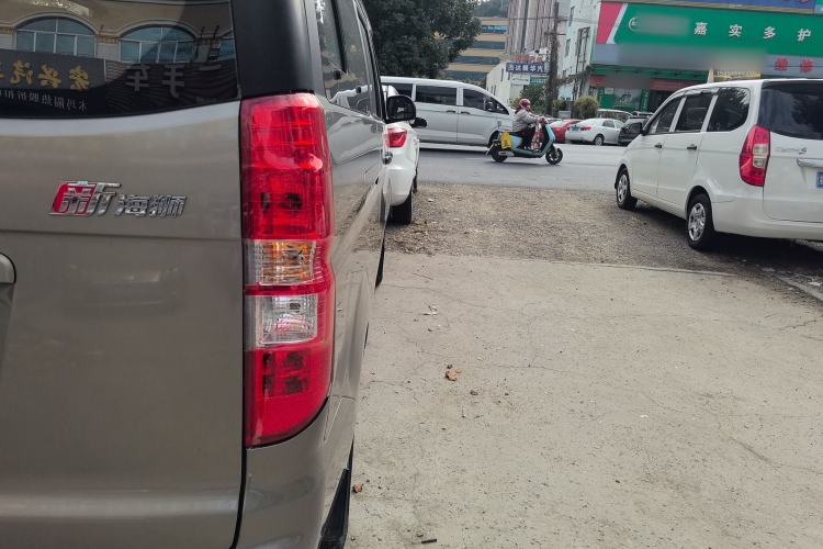 Used Jinbei New Hiace X30L 2021 1.5L Wealth Edition Bus Non-Air-Conditioned China VI Standard SWC15M Right Rear Taillight