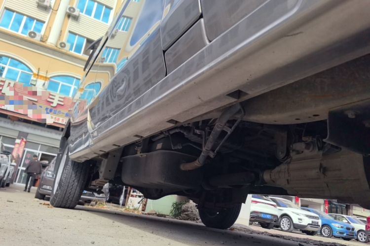 Used Jinbei New Hiace X30L 2021 1.5L Wealth Edition Bus Non-Air-Conditioned China VI Standard SWC15M Right Side Sill