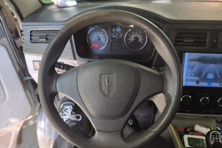 Used Jinbei New Hiace X30L 2021 1.5L Wealth Van Non-Air-Conditioned Version China VI Standard SWC15M Steering Wheel