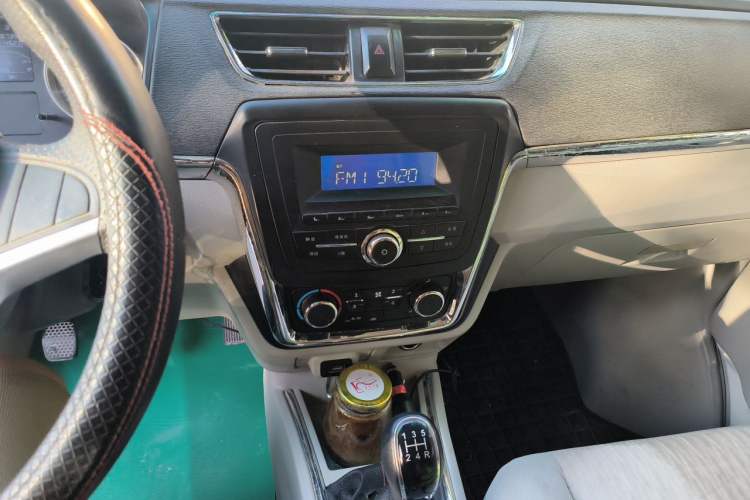 Used Jinbei New Hiace X30L 2021 1.5L Wealth Central Air Conditioning Edition Van China VI Standard SWC15M Audio And AC Panel