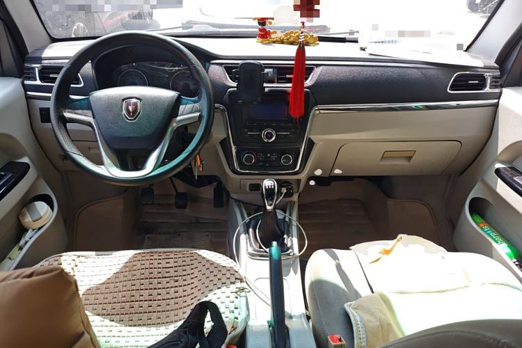Used Jinbei New Hiace X30L 2021 1.5L Wealth Central Air Conditioning Edition Van China VI Standard SWC15M Center Console