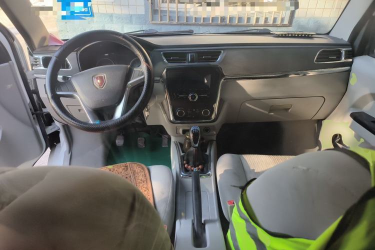Used Jinbei New Hiace X30L 2021 1.5L Wealth Central Air Conditioning Edition Van China VI Standard SWC15M Center Console