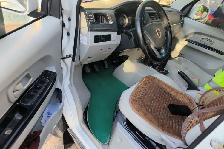 Used Jinbei New Hiace X30L 2021 1.5L Wealth Central Air Conditioning Edition Van China VI Standard SWC15M Driver Seat