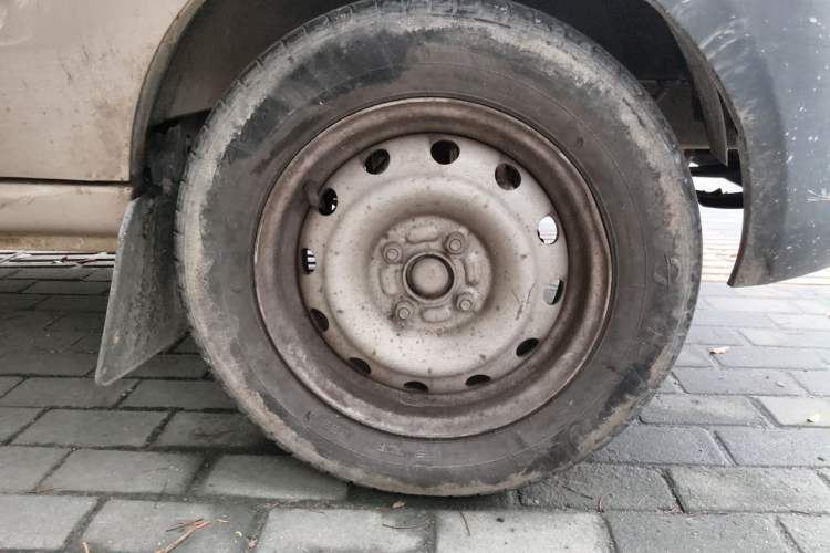 Used Jinbei New Hiace X30L 2021 1.5L Wealth Central Air Conditioning Version Coach China VI Standard SWC15M Right Front Wheel Hub