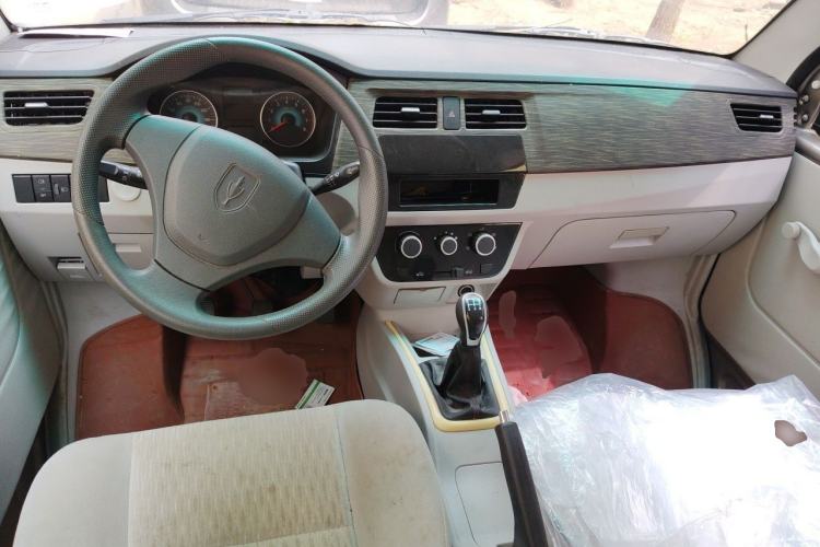 Used Jinbei New Hiace X30L 2021 1.5L Wealth Edition Bus Non-Air-Conditioned China VI Standard SWC15M Center Console