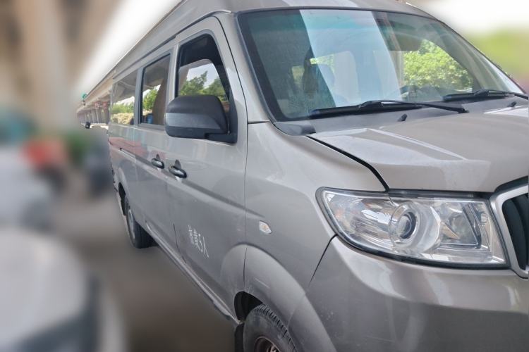 Used Jinbei New Hiace X30L 2021 1.5L Business Central Air-Conditioned Coach China VI Standard SWC15M Front Right 45 Deg