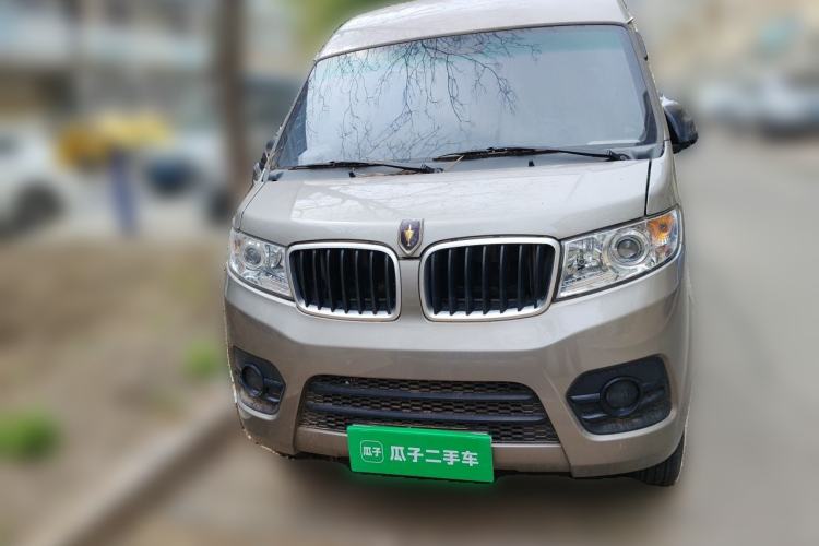 Used Jinbei New Hiace X30L 2021 1.5L Wealth Edition Bus Non-Air-Conditioned China VI Standard SWC15M Front