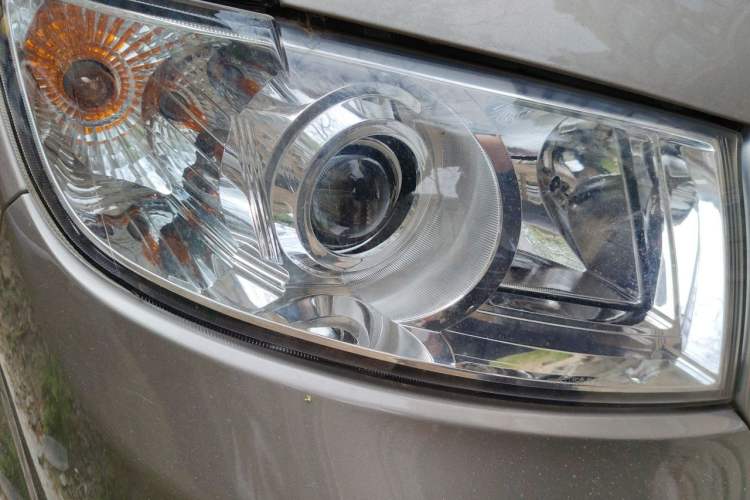 Used Jinbei New Hiace X30L 2021 1.5L Wealth Edition Bus Non-Air-Conditioned China VI Standard SWC15M Right Front Headlight