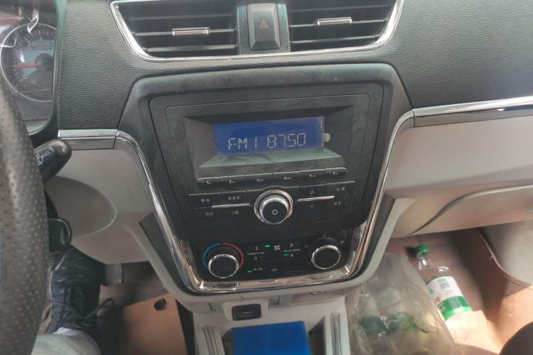 Used Jinbei New Hiace X30L 2021 1.5L Wealth Van Non-Air-Conditioned Version China VI Standard SWC15M Audio And AC Panel