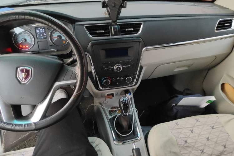Used Jinbei New Hiace X30L 2021 1.5L Wealth Edition Bus Non-Air-Conditioned China VI Standard SWC15M Audio And AC Panel