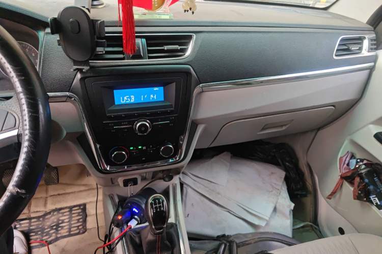 Used Jinbei New Hiace X30L 2021 1.5L Wealth Edition Bus Non-Air-Conditioned China VI Standard SWC15M Audio And AC Panel