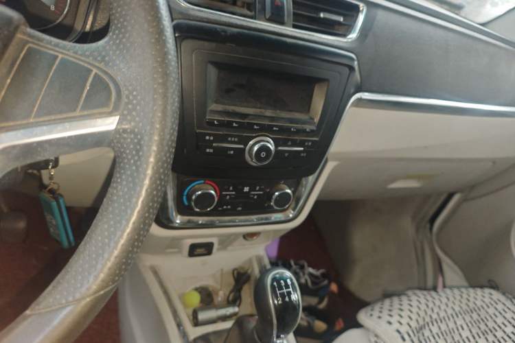 Used Jinbei New Hiace X30L 2021 1.5L Wealth Van Non-Air-Conditioned Version China VI Standard SWC15M Audio And AC Panel