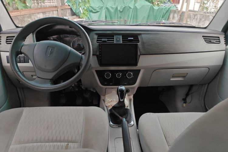 Used Jinbei New Hiace X30L 2021 1.5L Wealth Central Air Conditioning Version Coach China VI Standard SWC15M Center Console