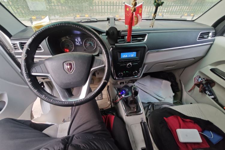 Used Jinbei New Hiace X30L 2021 1.5L Wealth Edition Bus Non-Air-Conditioned China VI Standard SWC15M Center Console