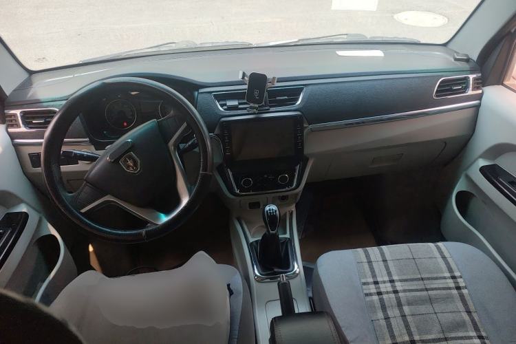 Used Jinbei New Hiace X30L 2021 1.5L Wealth Central Air Conditioning Version Coach China VI Standard SWC15M Center Console