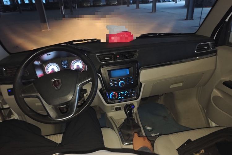 Used Jinbei New Hiace X30L 2021 1.5L Wealth Edition Bus Non-Air-Conditioned China VI Standard SWC15M Center Console
