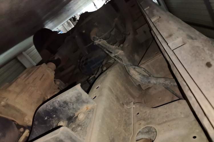 Used Jinbei New Hiace X30L 2021 1.5L Wealth Van Non-Air-Conditioned Version China VI Standard SWC15M Chassis Front Right