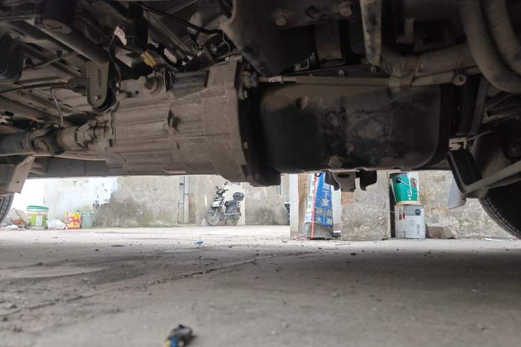 Used Jinbei New Hiace X30L 2021 1.5L Wealth Central Air Conditioning Version Coach China VI Standard SWC15M Chassis Front Right