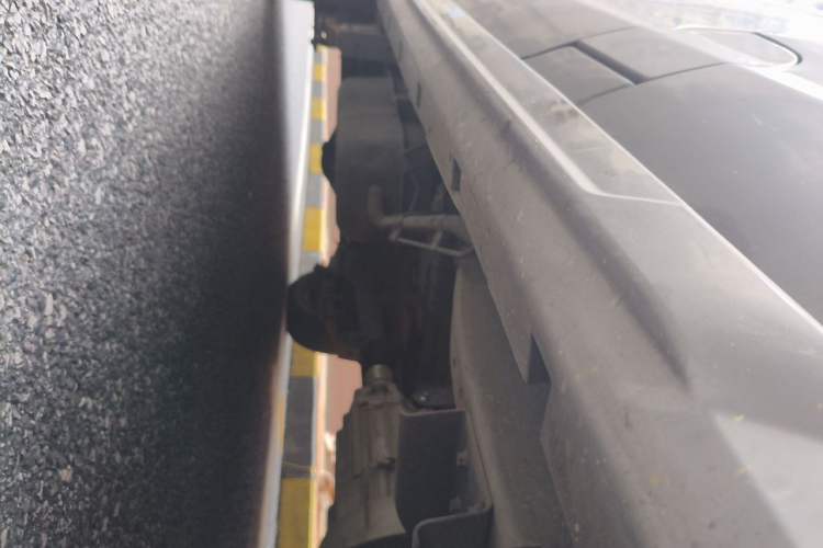 Used Jinbei New Hiace X30L 2021 1.5L Wealth Edition Bus Non-Air-Conditioned China VI Standard SWC15M Chassis Front Right