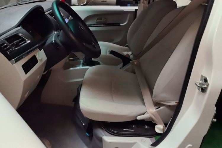 Used Jinbei New Hiace X30L 2021 1.5L Wealth Van Non-Air-Conditioned Version China VI Standard SWC15M Driver Seat