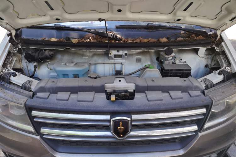Used Jinbei New Hiace X30L 2021 1.5L Wealth Edition Bus Non-Air-Conditioned China VI Standard SWC15M Engine Bay