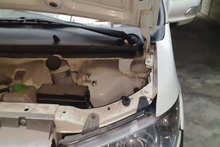 Used Jinbei New Hiace X30L 2021 1.5L Wealth Van Non-Air-Conditioned Version China VI Standard SWC15M Engine Bay Left