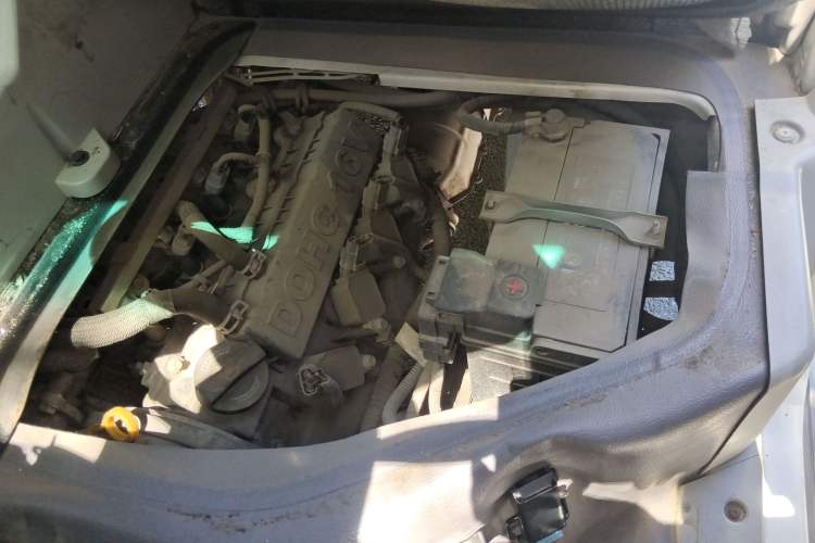 Used Jinbei New Hiace X30L 2021 1.5L Wealth Van Non-Air-Conditioned Version China VI Standard SWC15M Engine Bay Left