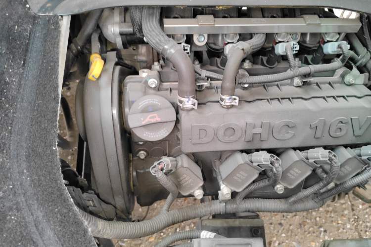 Used Jinbei New Hiace X30L 2021 1.5L Wealth Edition Bus Non-Air-Conditioned China VI Standard SWC15M Engine Bay Right