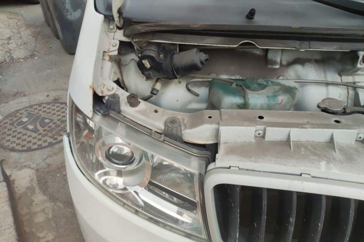 Used Jinbei New Hiace X30L  Engine Bay Right