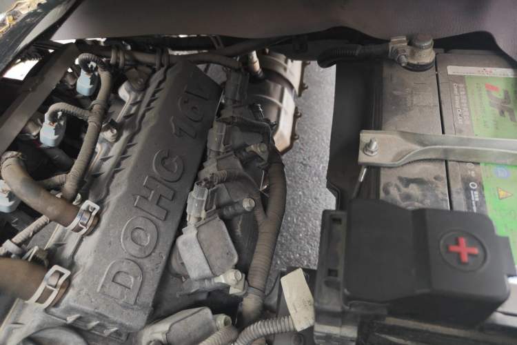 Used Jinbei New Hiace X30L 2021 1.5L Wealth Van Non-Air-Conditioned Version China VI Standard SWC15M Engine Bay Right