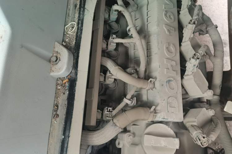 Used Jinbei New Hiace X30L 2021 1.5L Wealth Van Non-Air-Conditioned Version China VI Standard SWC15M Engine Bay Right