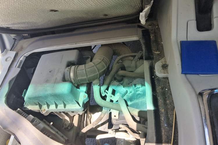 Used Jinbei New Hiace X30L 2021 1.5L Wealth Van Non-Air-Conditioned Version China VI Standard SWC15M Engine Bay Right