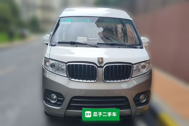 Used Jinbei New Hiace X30L 2021 1.5L Wealth Edition Bus Non-Air-Conditioned China VI Standard SWC15M Front