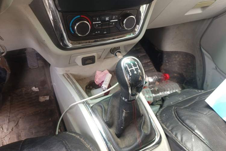 Used Jinbei New Hiace X30L 2021 1.5L Wealth Central Air Conditioning Version Coach China VI Standard SWC15M Gear Lever