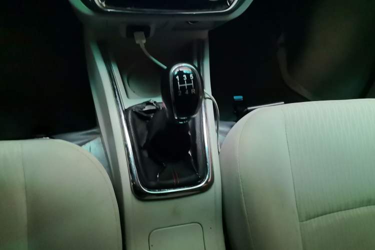 Used Jinbei New Hiace X30L 2021 1.5L Wealth Van Non-Air-Conditioned Version China VI Standard SWC15M Gear Lever