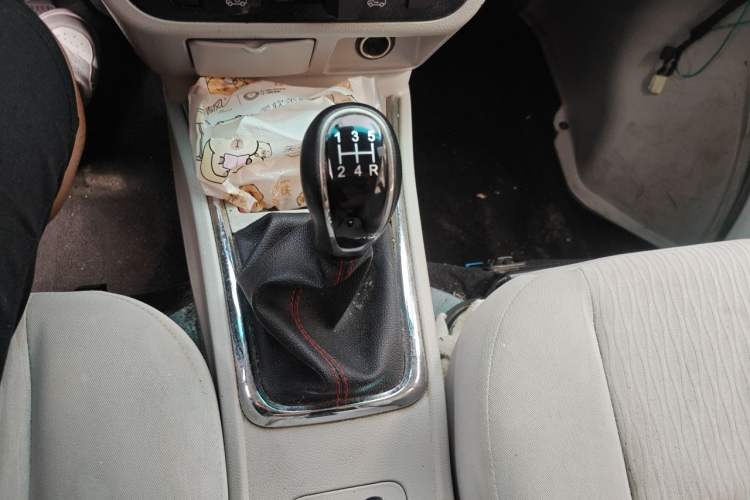 Used Jinbei New Hiace X30L 2021 1.5L Wealth Central Air Conditioning Version Coach China VI Standard SWC15M Gear Lever