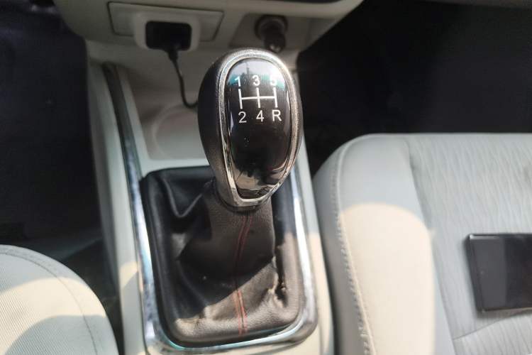 Used Jinbei New Hiace X30L 2021 1.5L Wealth Central Air Conditioning Version Coach China VI Standard SWC15M Gear Lever