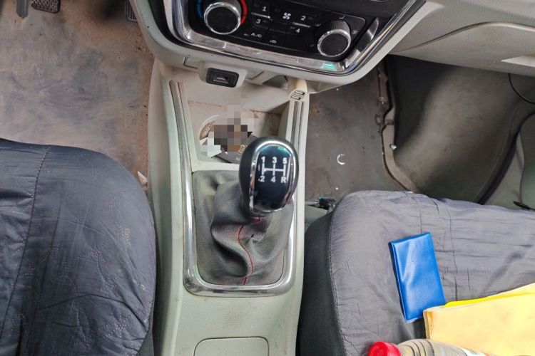 Used Jinbei New Hiace X30L 2021 1.5L Wealth Central Air Conditioning Version Coach China VI Standard SWC15M Gear Lever