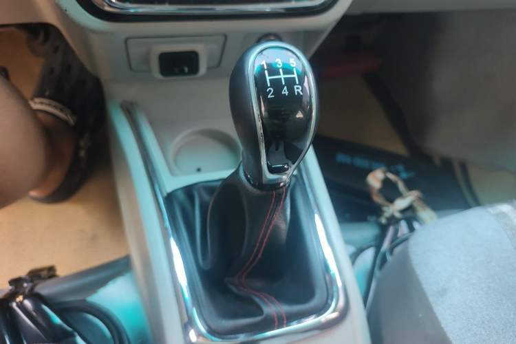 Used Jinbei New Hiace X30L 2021 1.5L Wealth Central Air Conditioning Version Coach China VI Standard SWC15M Gear Lever