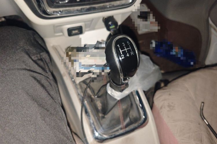 Used Jinbei New Hiace X30L 2021 1.5L Business Van Non-Air-Conditioned Version China VI Standard SWC15M Gear Lever