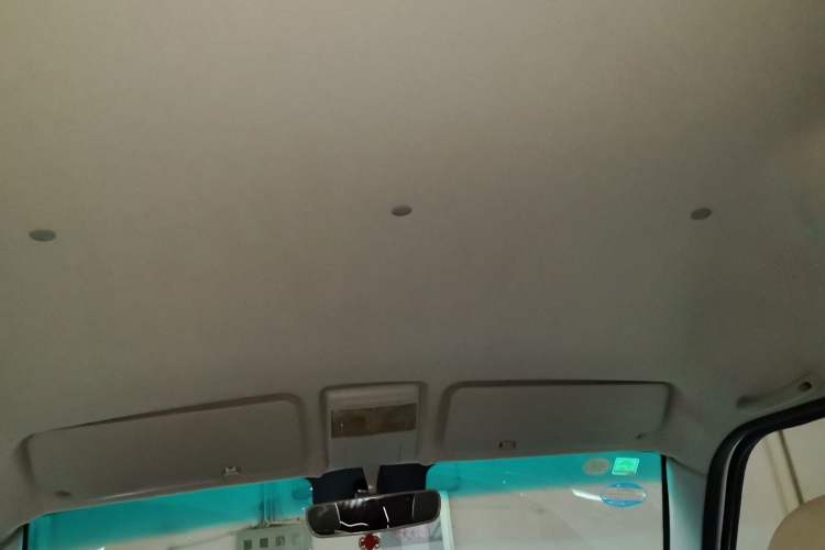 Used Jinbei New Hiace X30L 2021 1.5L Wealth Van Non-Air-Conditioned Version China VI Standard SWC15M Headliner