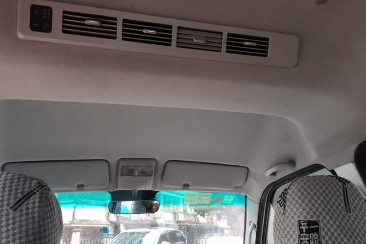 Used Jinbei New Hiace X30L 2021 1.5L Wealth Central Air Conditioning Edition Van China VI Standard SWC15M Headliner