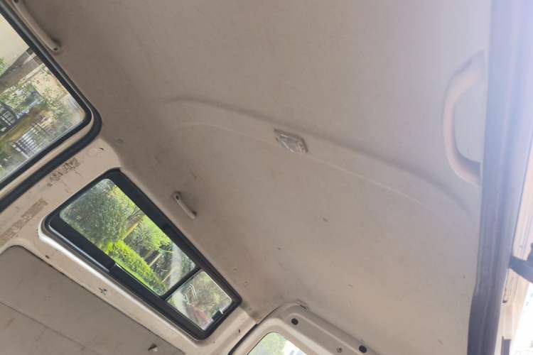Used Jinbei New Hiace X30L 2021 1.5L Wealth Edition Bus Non-Air-Conditioned China VI Standard SWC15M Headliner
