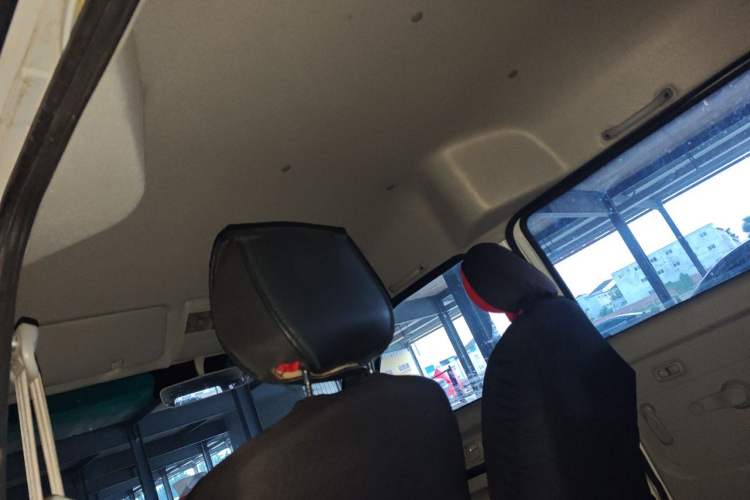 Used Jinbei New Hiace X30L 2021 1.5L Wealth Edition Bus Non-Air-Conditioned China VI Standard SWC15M Headliner