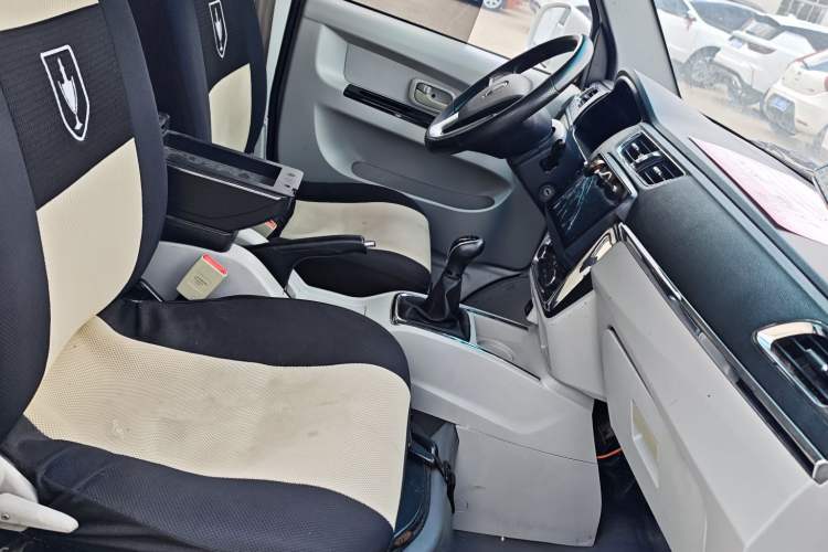 Used Jinbei New Hiace X30L 2021 1.5L Wealth Central Air Conditioning Edition Van China VI Standard SWC15M Interior 2